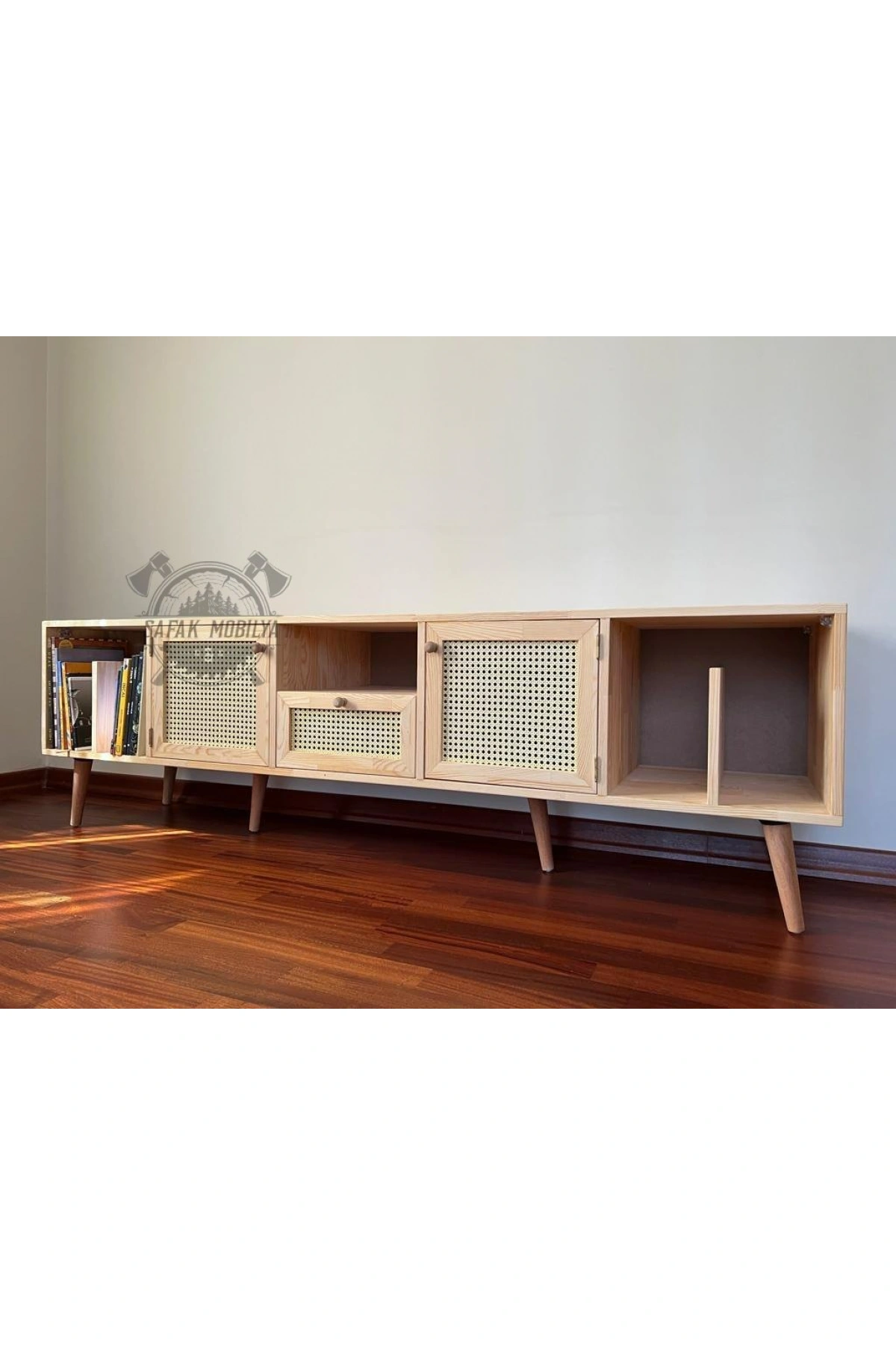 Ahşap kitaplık bölmeli hazeran detaylı tv ünitesi
