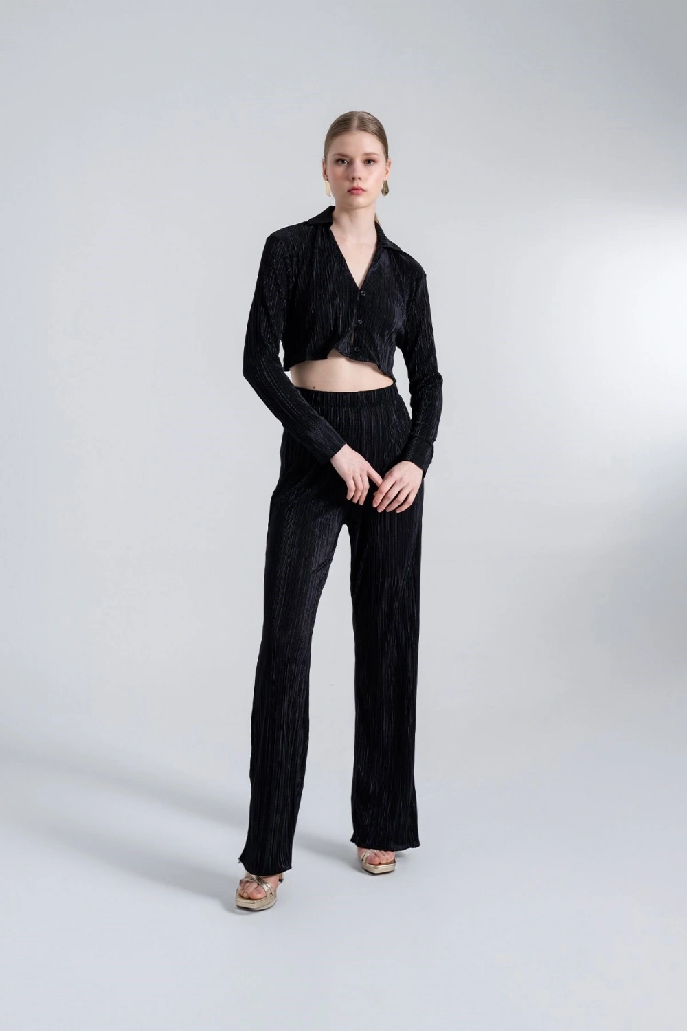Crop Model Düğme Kapamalı Comfy Crop Gömlek Siyah