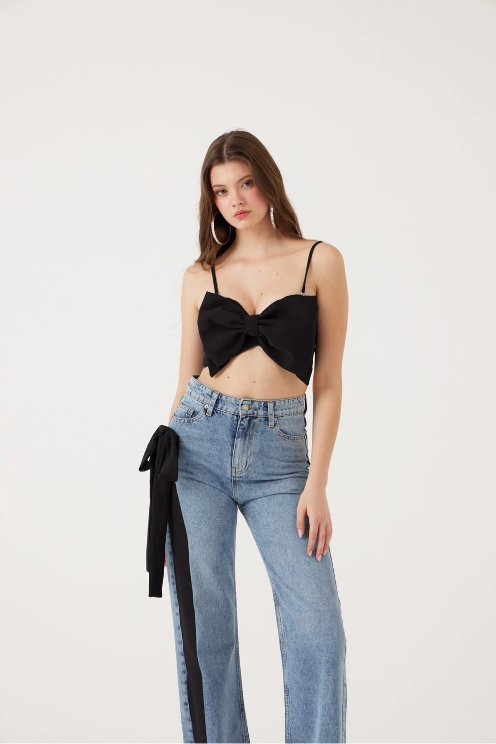 Kurdele Görünümlü Crop Jazmin Bluz Siyah