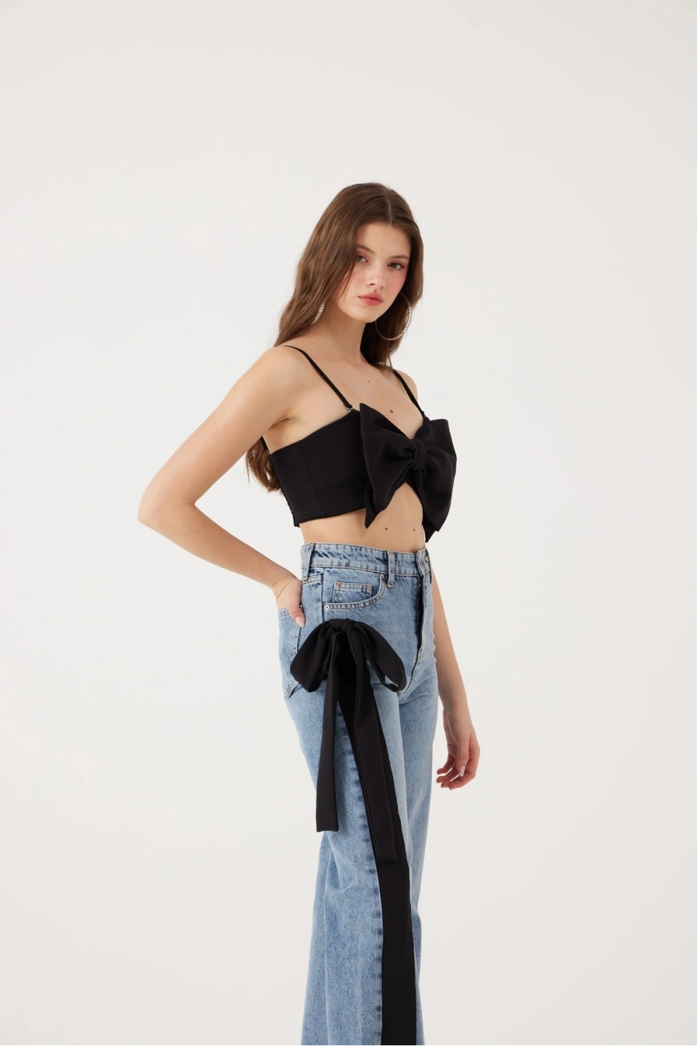 Kurdele Görünümlü Crop Jazmin Bluz Siyah