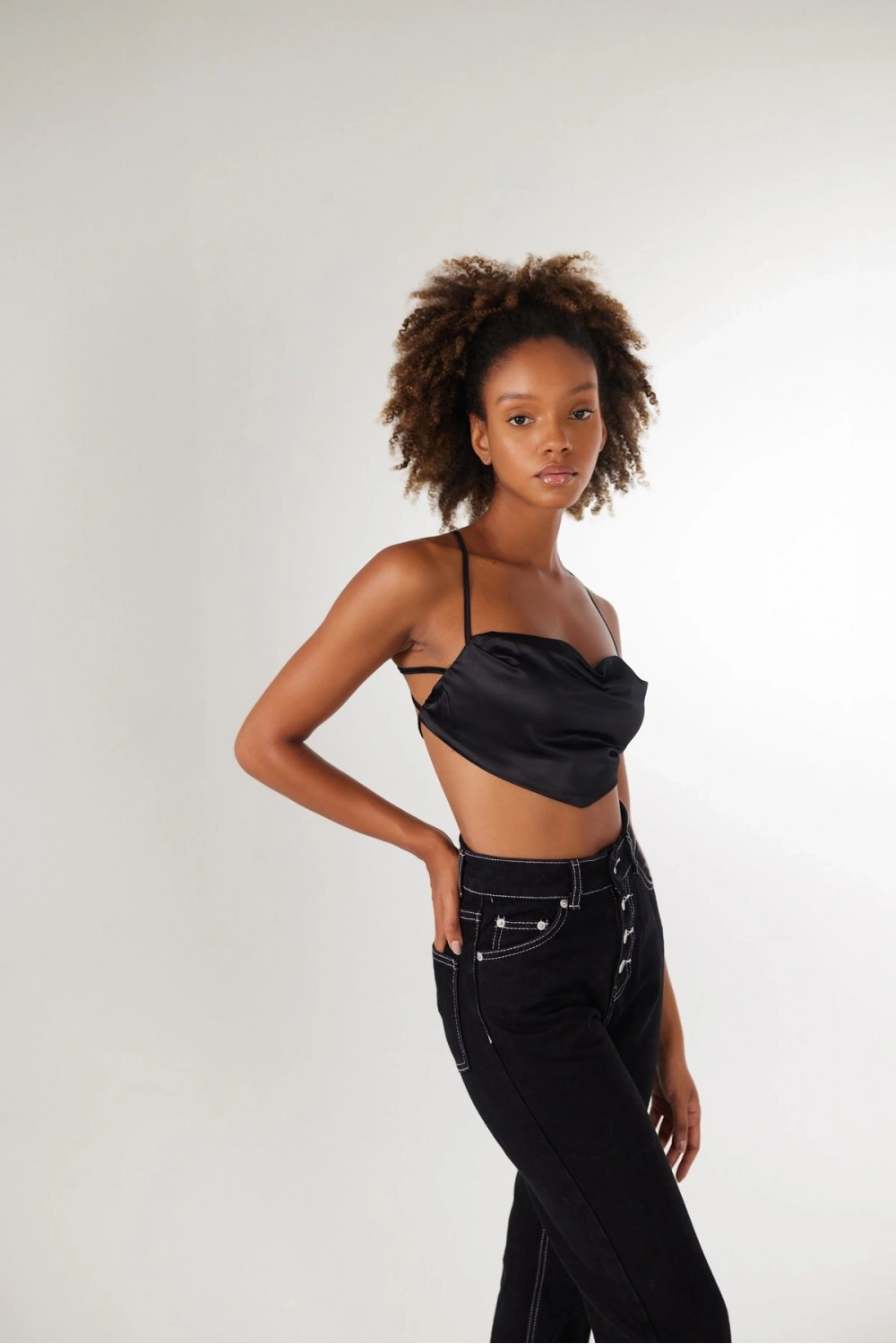 Shery Crop Siyah