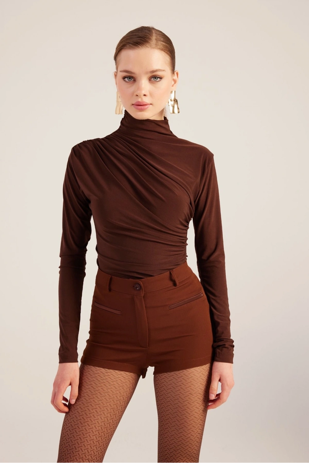 Yüksek Bel Fermuarlı Mini Bailey Şort Kahve