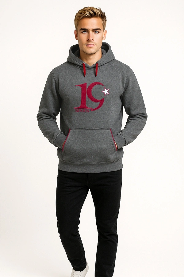 19 Mayıs Temalı 3 İp Sweatshirt Aplikeli Şık ve Konforlu Tasarım