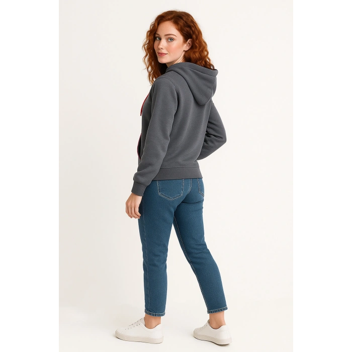 19 Mayıs Temalı 3 İp Sweatshirt Aplikeli Şık ve Konforlu Tasarım