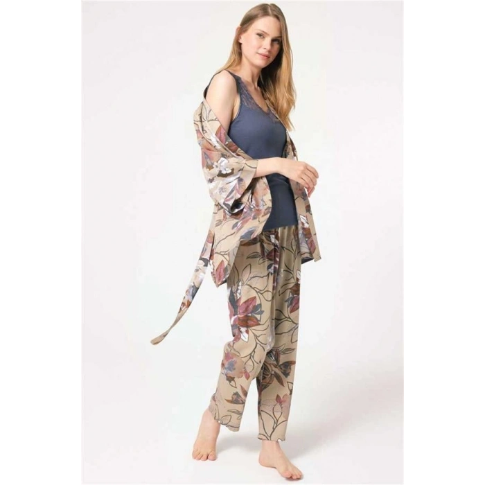 AMORA SECRET IP ASKILI V YAKA VISKON ÇIÇEK DESENLI KIŞLIK ÖRME NORMAL BEL BAĞLAMALI DANTEL DETAYLI PIJAMA TAKIMI