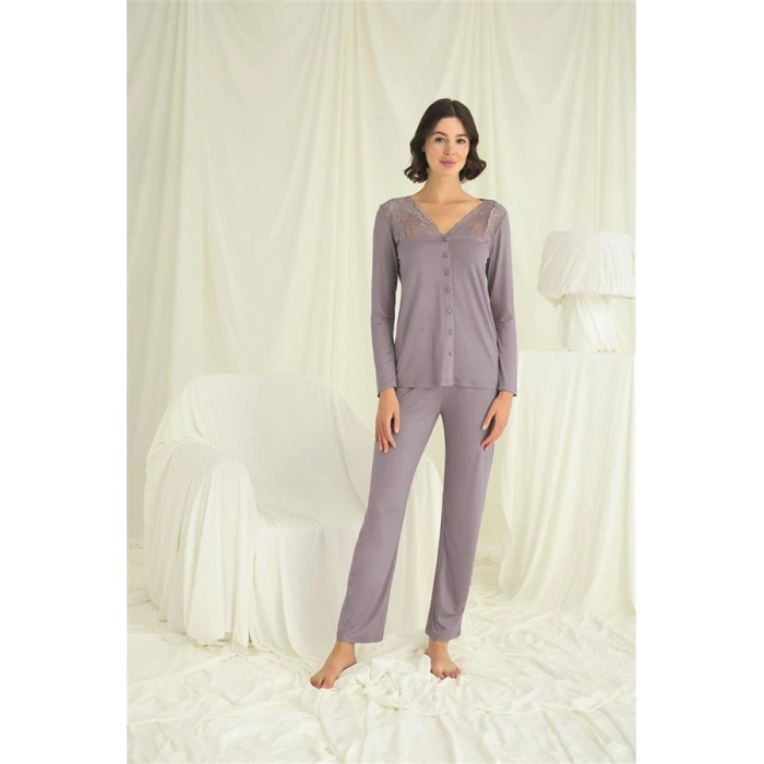 Amora Secret  Yakası Kolu Ve Omzu Dantelli Boydan Düğmeli Pijama Takımı