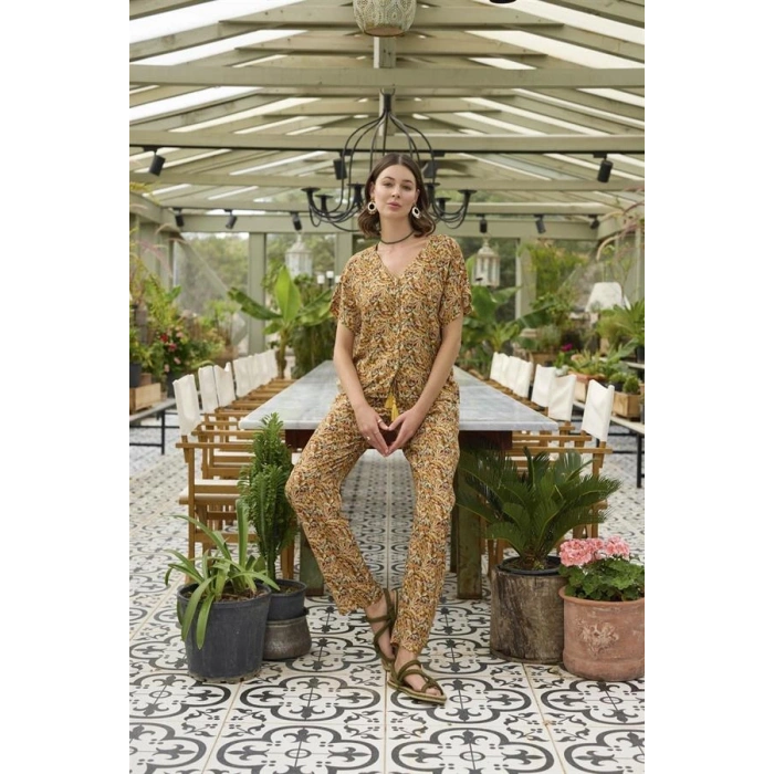 AMORA SECRET ÇIÇEK VE YAPRAK DESENLI ÖNÜ DÜĞMELI ALT ÜST TAKIM