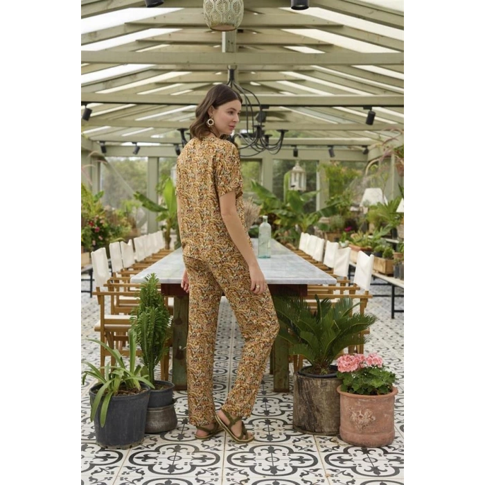 AMORA SECRET ÇIÇEK VE YAPRAK DESENLI ÖNÜ DÜĞMELI ALT ÜST TAKIM