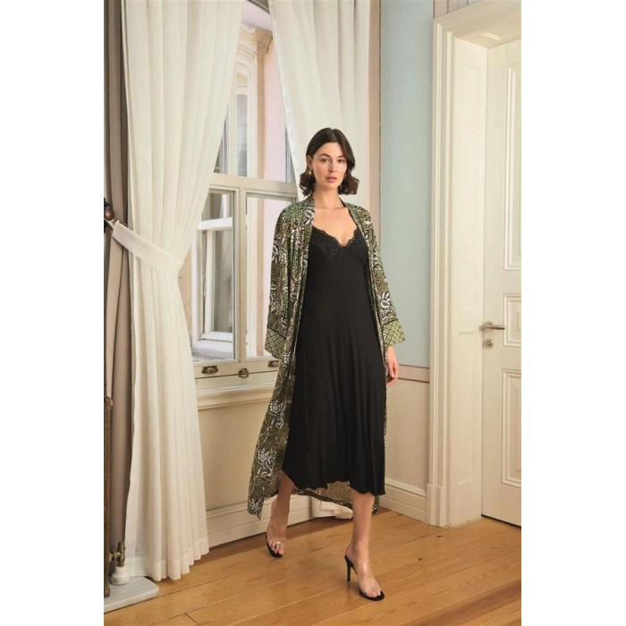 AMORA SECRET ÇIÇEK YAPRAK VE ETNIK DESENLI DANTELLI VE DEKOLTELI SABAHLIK TAKIMI