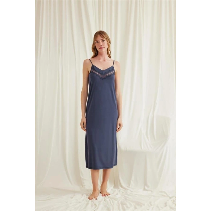 AMORA SECRET DEKOLTELI YAKASI VE KOLU DANTELLI SABAHLIK TAKIMI