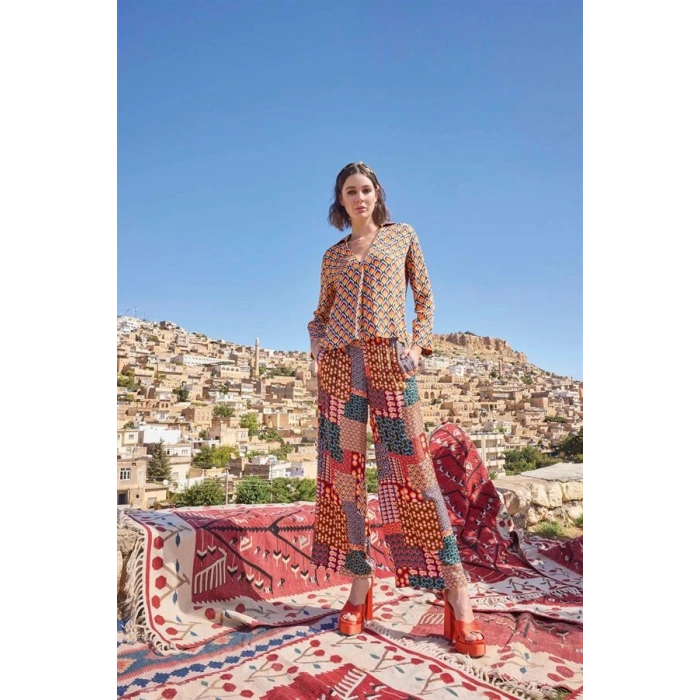 AMORA SECRET ETNIK DESENLI SATEN ALT ÜST TAKIM