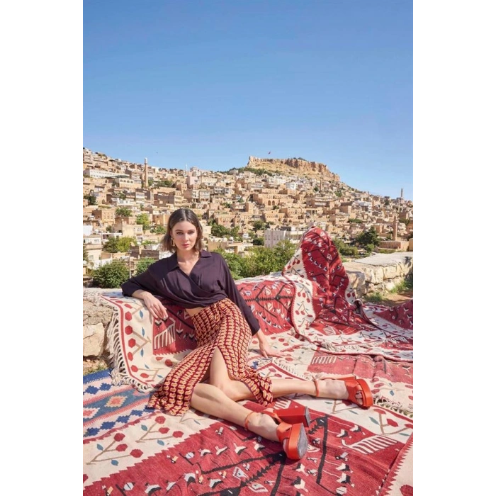 AMORA SECRET ETNIK DESENLI SATEN ETEK TAKIMI