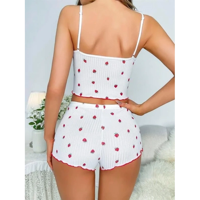 ÖZEL TASARIM  BEYAZ ÜSTÜNE ÇILEK DESENLI ASKILI ŞORTLU PIJAMA TAKIMI