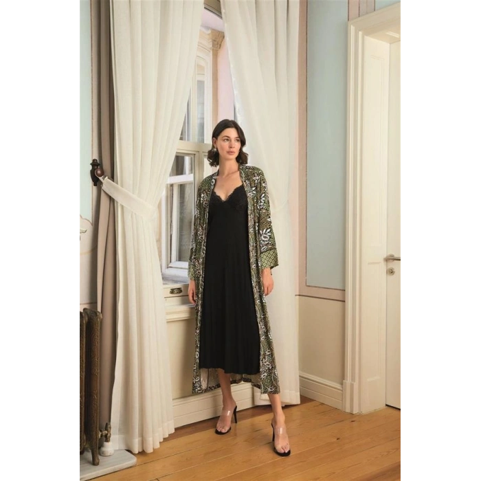 ÖZEL TASARIM  ÇİÇEK YAPRAK VE ETNİK DESENLİ DANTELLİ VE DEKOLTELİ SABAHLIK TAKIMI