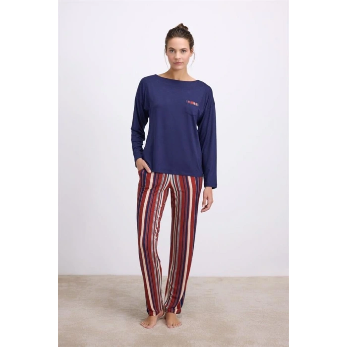 ÖZEL TASARIM KADIN T-SHIRT VE PANTOLON TAKIM ( 11577 )