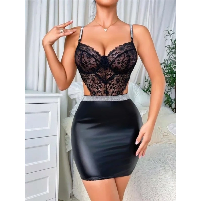 ÖZEL TASARIM  SIYAH DANTELLI DEKOLTELI MINI FANTEZI PARLAK DERI GECELIK