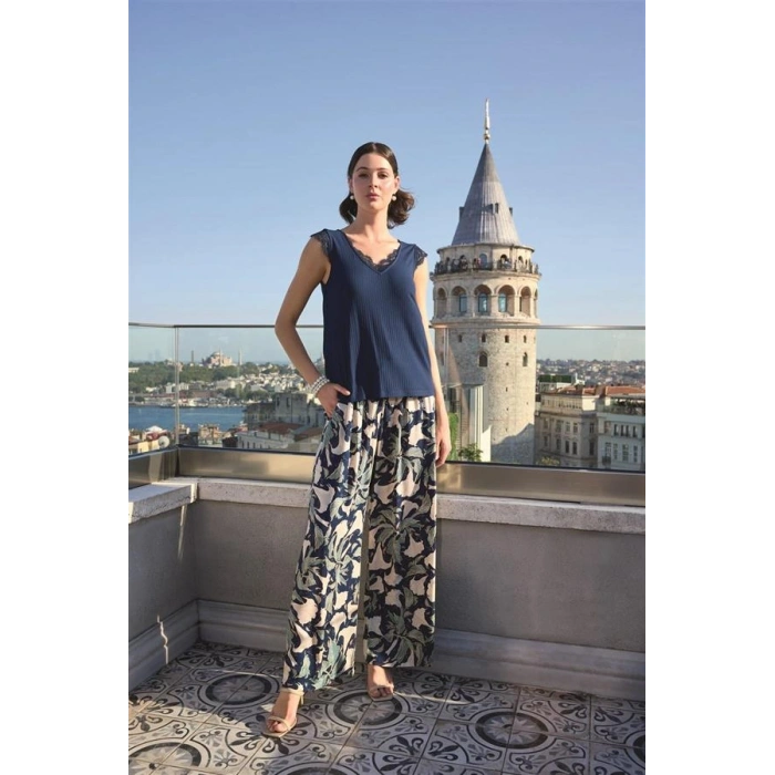 AMORA SECRET YAPRAK DESENLI VE DANTELLI 3LÜ PIJAMA TAKIMI