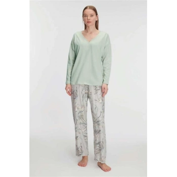 AMORA SECRET KADIN UZUN KOL V YAKA PIJAMA TAKIMI