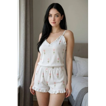Amora Secret Şık Tasarım Beyaz Üstüne Çiçek Desenli Askılı Şortlu Pijama Takımı