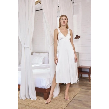 AMORA SECRET DANTELLI VE DEKOLTELI YIRTMAÇLI GECELIK