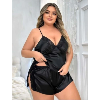 ÖZEL TASARIM  BÜYÜK BEDEN SİYAH YIRTMAÇ DANTEL İŞLEMELİ SATEN ŞORTLU TAKIM