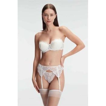 AMORA SECRET SÜTYEN, JARTIYER, STRING VE ÇORAP TAKIMI