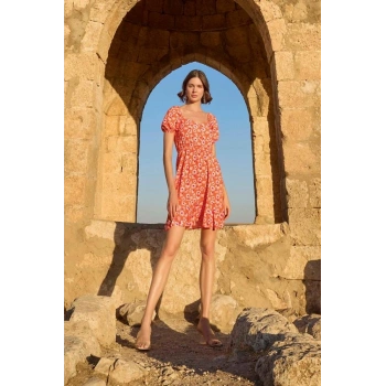 AMORA SECRET VISKON ÇIÇEK DESENLI KISA KOLLU ELBISE