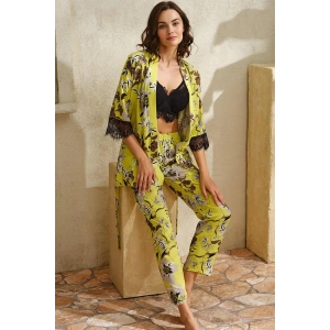 Amora Secret Kadın Fantazi İç Giyim Dokuma Viskon Çiçek Baskılı Dantelli Sabahlık Balenli Desteksiz Dolgusuz Büstiyer Sütyen ve Pantolon Pijama 3lü Takım - Şehvetli ve Zarif Tasarım