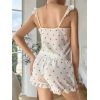 Amora Secret Kadın Fantazi İç Giyim Pamuklu Beyaz Üstüne Kiraz Desen Fırfır Askılı Şortlu Pijama Takımı - Şehvetli ve Zarif Tasarım