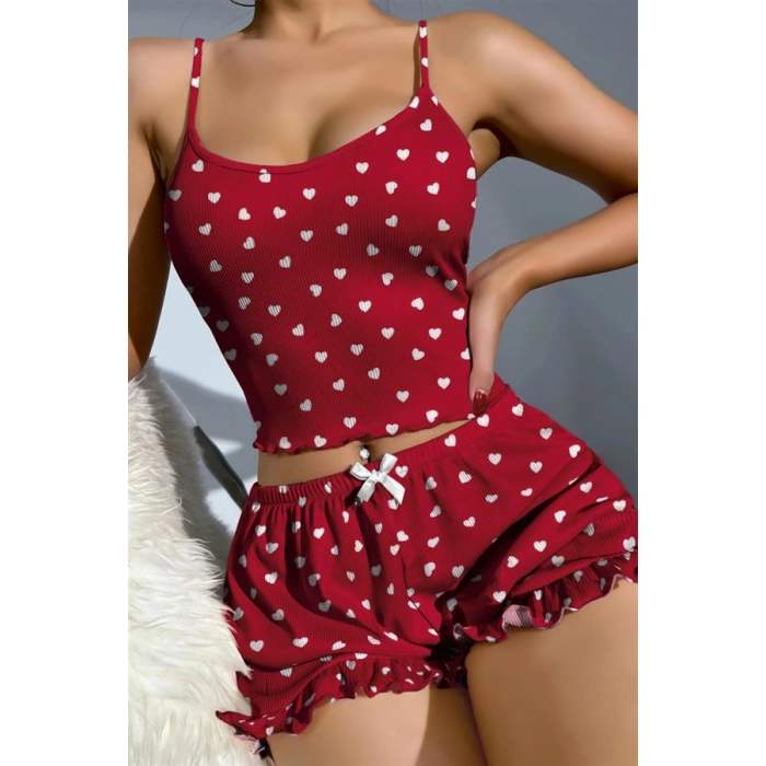 Amora Secret Kadın Fantazi İç Giyim Pamuklu Kırmızı Üstüne Beyaz Kalp Desen Fitilli Askılı Şortlu Pijama Takımı - Şehvetli ve Zarif Tasarım