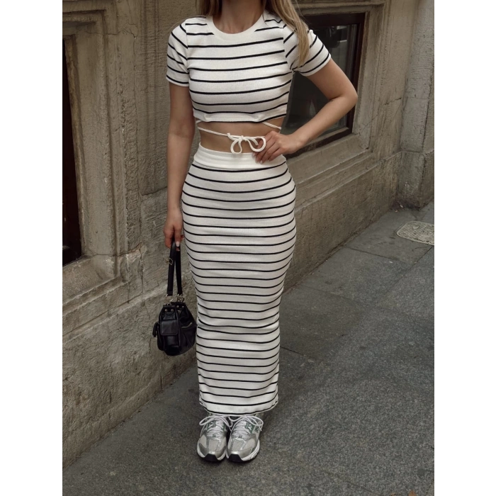 Çizgili etekli takım beyaz s3609