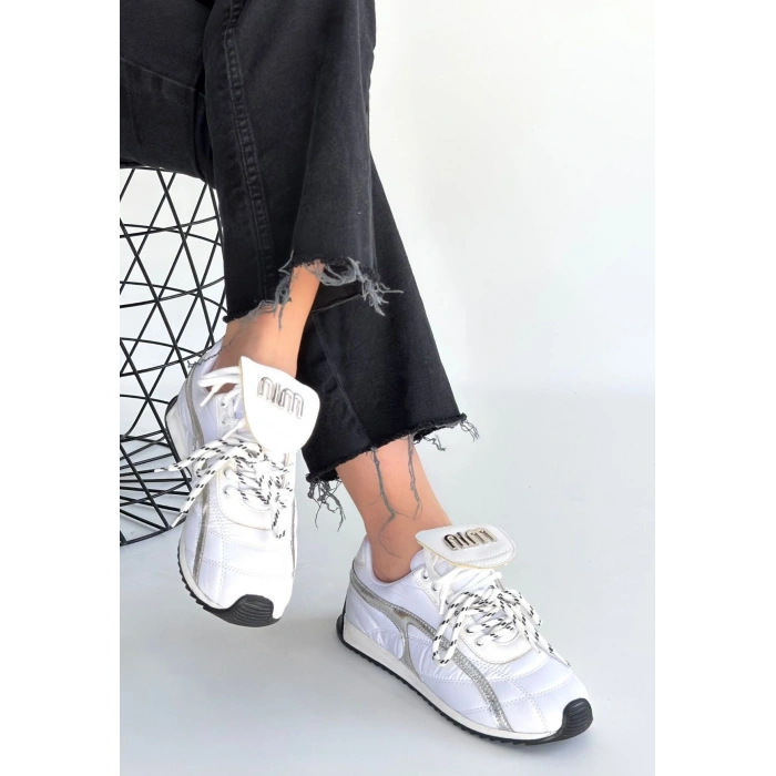 Dissa Beyaz Cilt Bağcıklı Paraşüt Detaylı Spor Ayakkabı