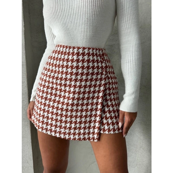 İki düğmeli kaz ayağı desen ch kumaş şort etek bordobeyaz h26414
