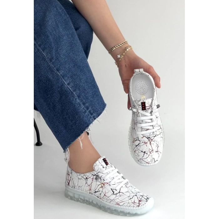 Kinte Beyaz Desenli Deri Bağcıklı Spor Ayakkabı