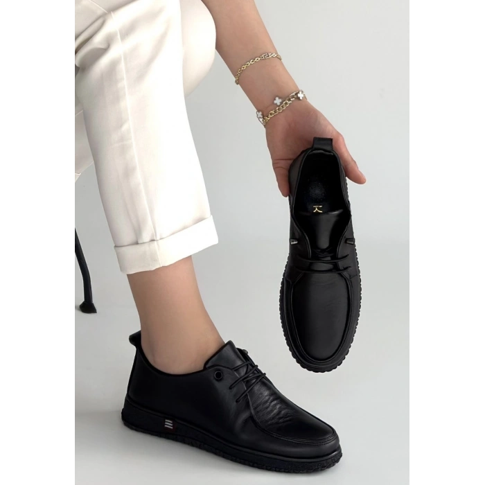 Mopin Siyah Deri Bağcıklı Spor Ayakkabı