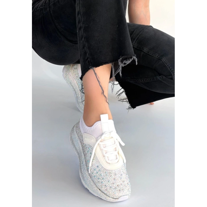 Rimay Beyaz Cilt Boncuk İşlemeli Spor Ayakkabı