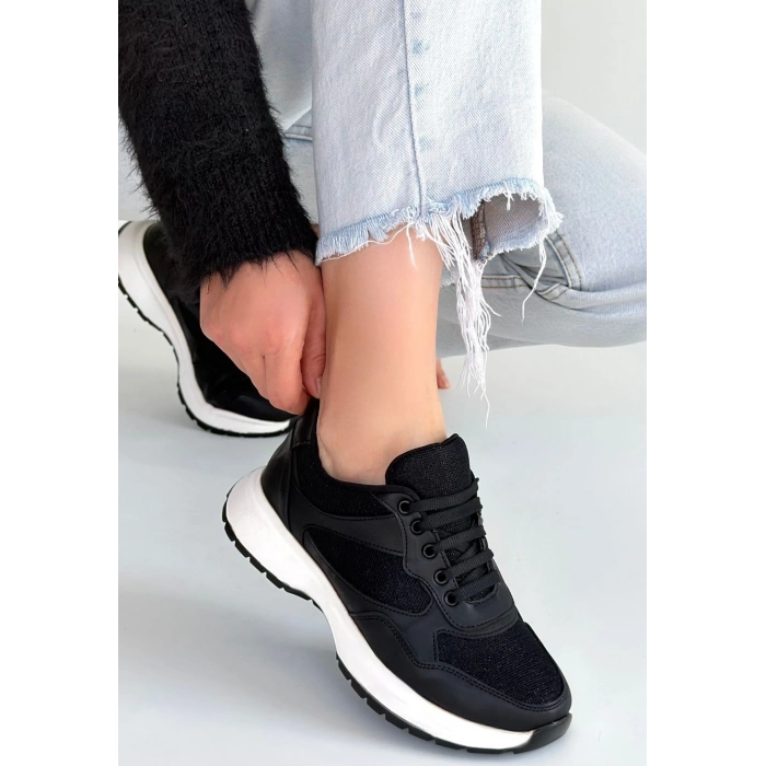 Slar Siyah Cilt Simli Bağcıklı Spor Ayakkabı