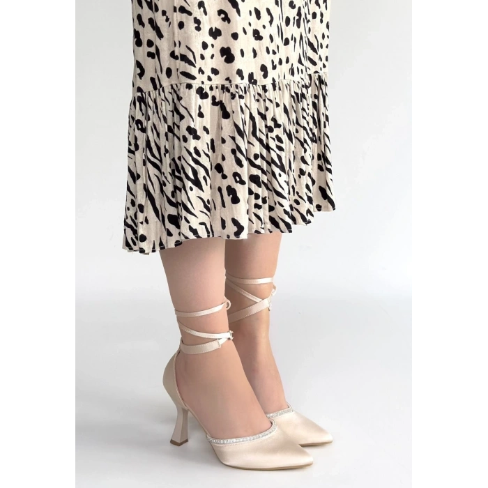 Tenja Bej Saten Bilekten Bağcıklı Topuklu Ayakkabı