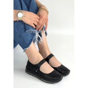 Sina Siyah Deri Cırt Cırtlı Babet Ayakkabı