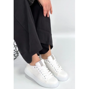 Yier Beyaz Cilt Bağcıklı Spor Ayakkabı