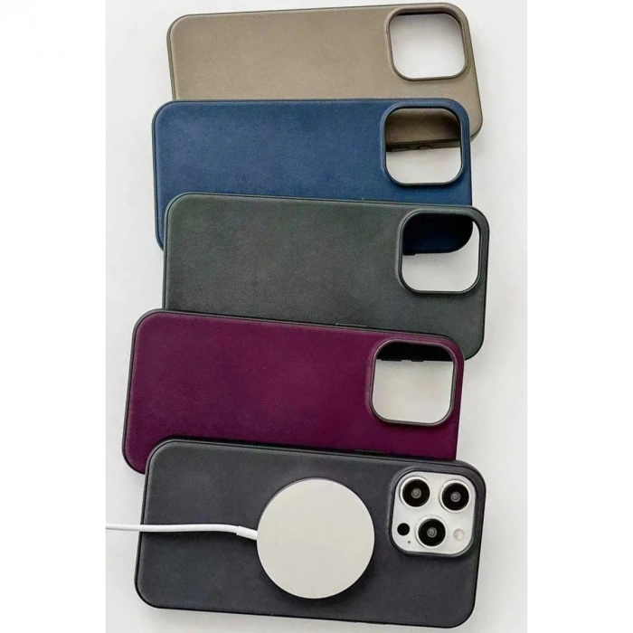 Apple İphone 15 Pro Kılıf Karen Magsafe Kapak - Siyah