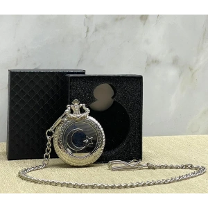 Özel Kutulu Türk Bayrağı Tasarımlı Gümüş Köstekli Saat