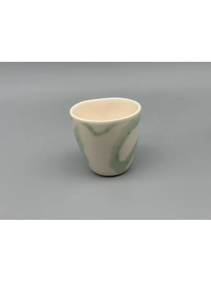 BARDAK 4 TANE AÇIK YEŞİL, 4 TANE GRİ VE 4 TANE MAVİ DESENLİ 8 CM. BOY 8 CM. AĞIZ GENİŞLİĞİ