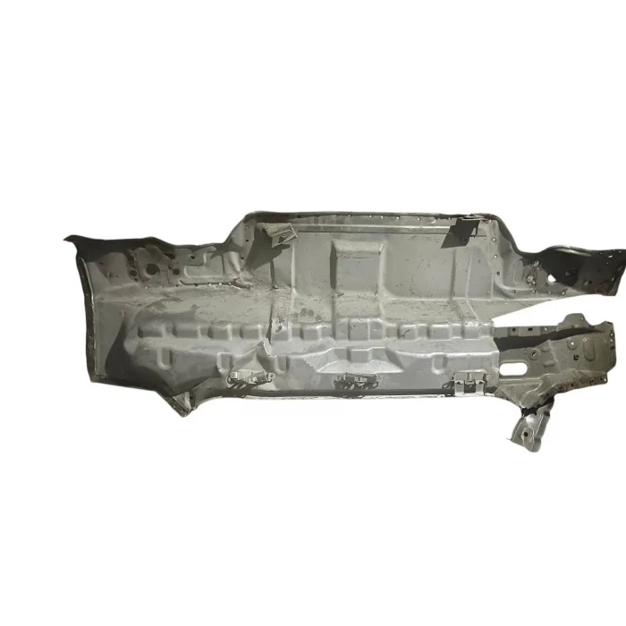 EMGRAND SEDAN ARKA PANEL CIKMA