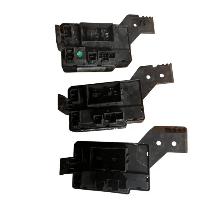 GEELY EMGRAND İÇ SİGORTA KUTUSU  ORJ