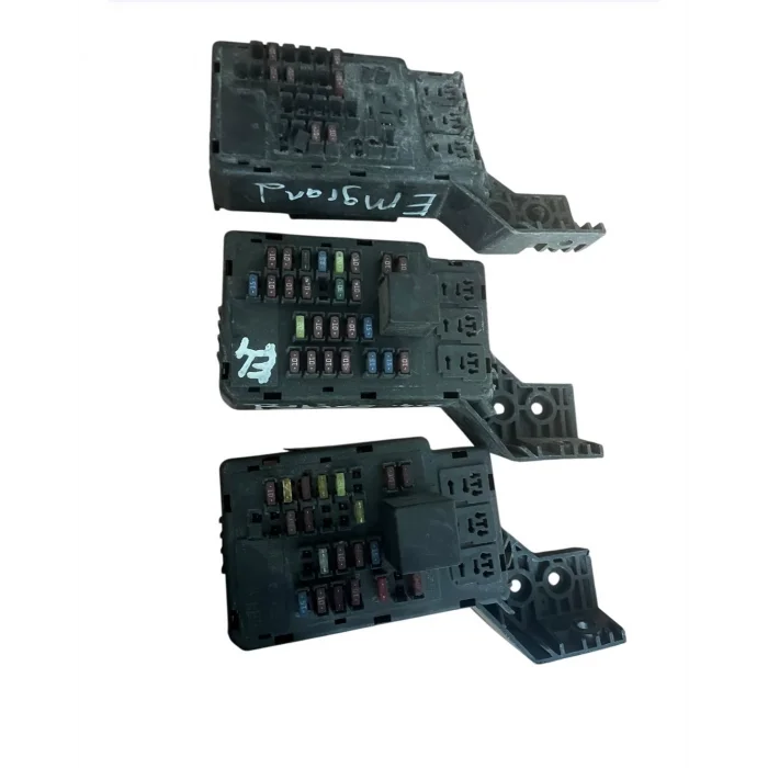 GEELY EMGRAND İÇ SİGORTA KUTUSU  ORJ