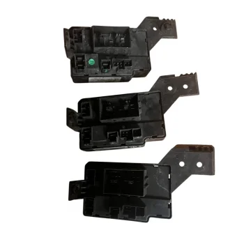 GEELY EMGRAND İÇ SİGORTA KUTUSU  ORJ