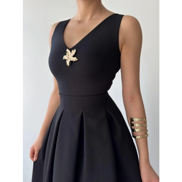 ate Yıldız Detaylı Elbise