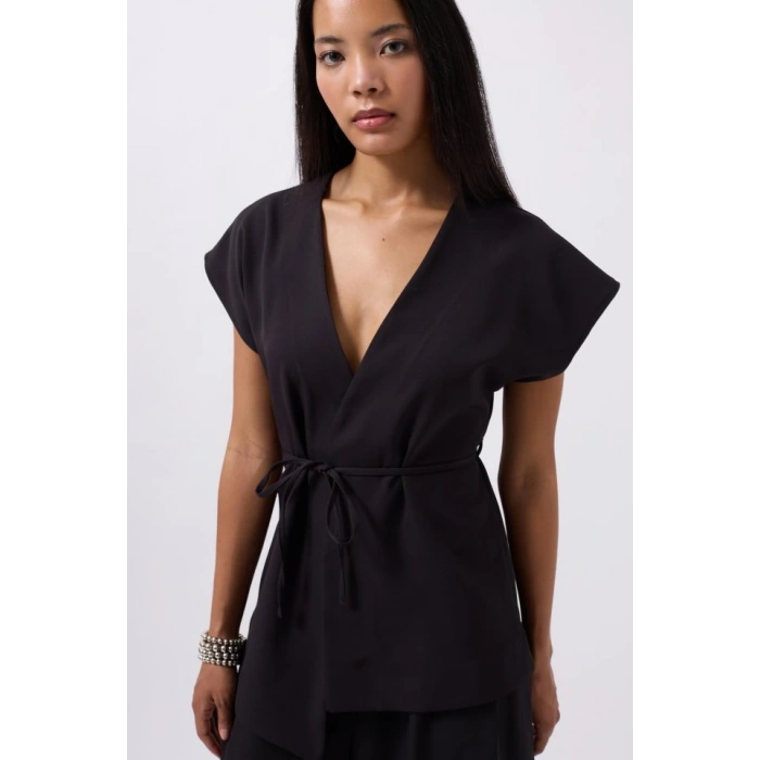 Bağcık Detay Yelek