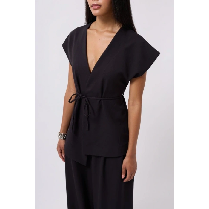 Bağcık Detay Yelek